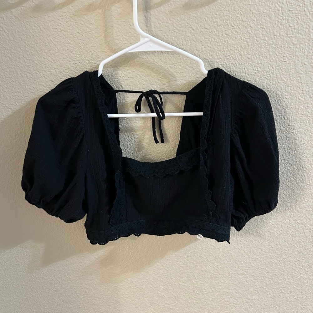 Black Puff Sleeve Crop Top
